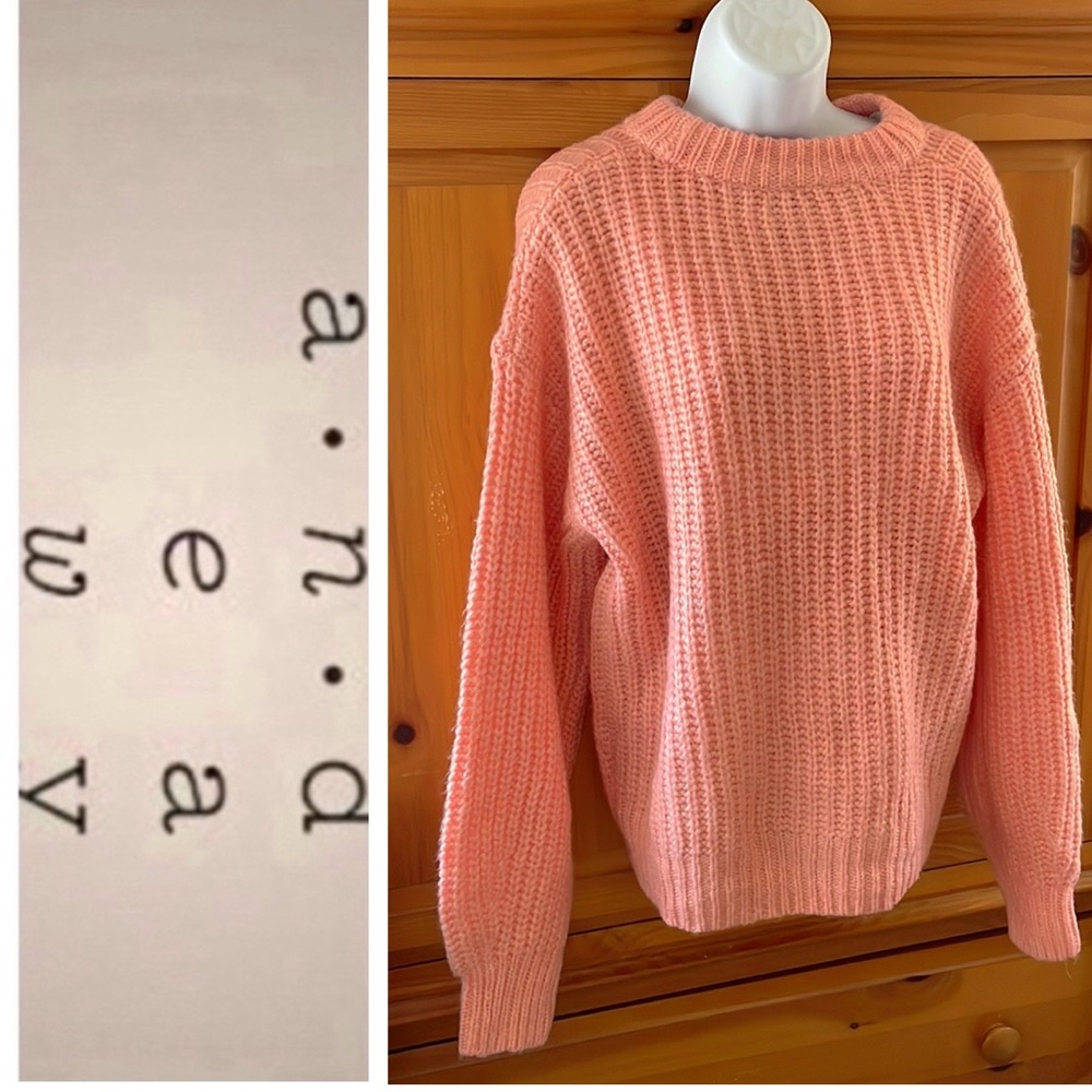 Pink Sweater πΈπ - Picture 3 of 16